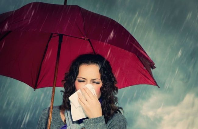 बरसात में होने वाली 5 बीमारियां | Rainy Season Diseases in Hindi